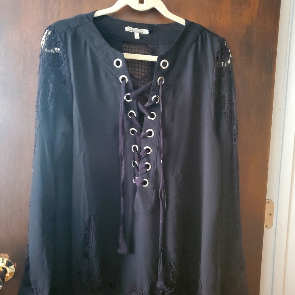 black long sleeve Gimmicks shirt size lg